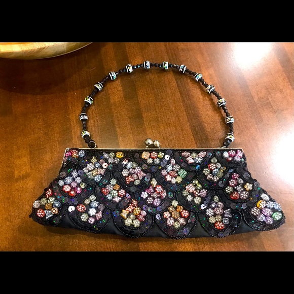 Handbags - Adorable Beaded Floral Print Twist Close Purse
